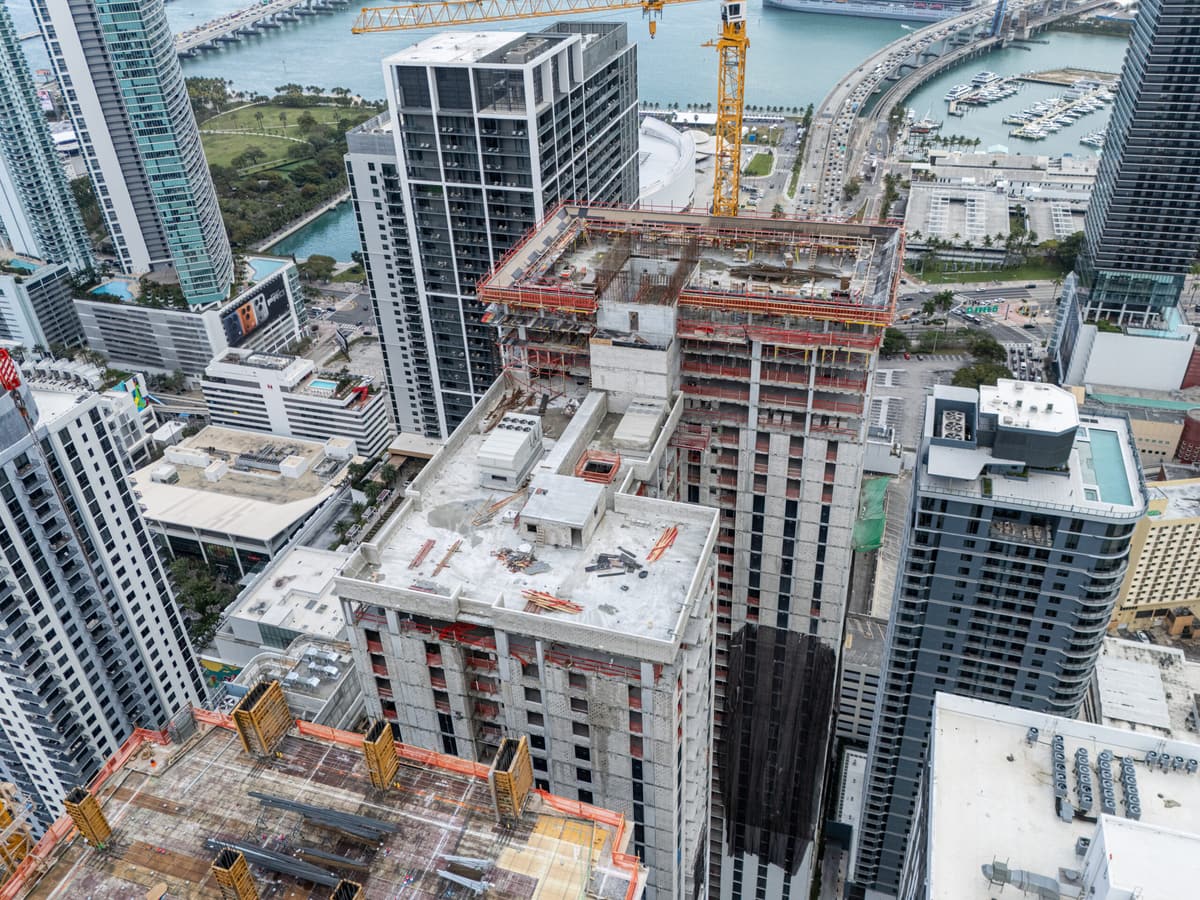 Biscayne 18 — Edgewater, Miami